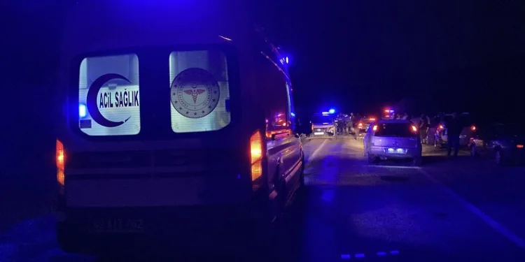Caddede başından vuruldu, hastanede hayatını kaybetti