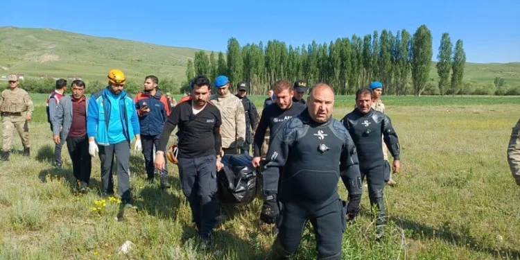 Konya’da karşı şeride geçen otomobil 2 araca çarptı: 6 yaralı