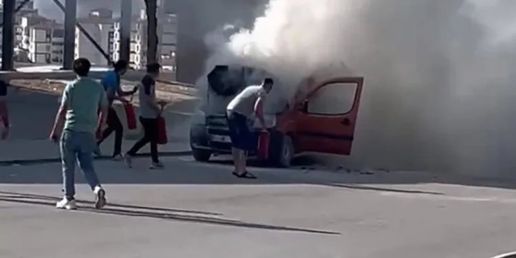 Konya’da karşı şeride geçen otomobil 2 araca çarptı: 6 yaralı