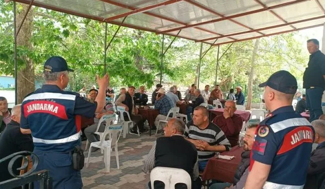 Alevler arasında zamanla yarışan kahramanlar kameraya yansıdı