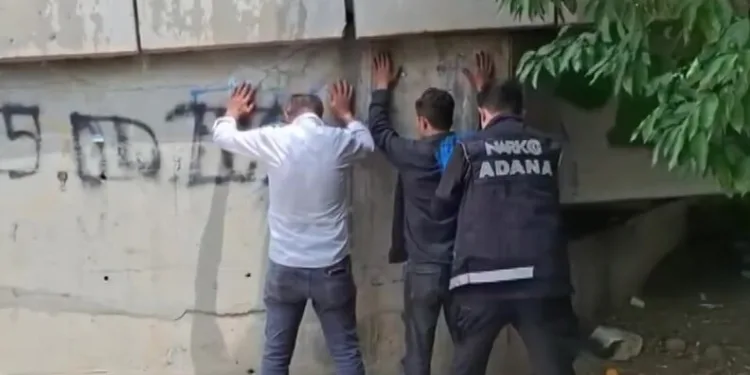 Bayram tatillerinde günlük geçiş 20 binlerden 60 binlere dayandı