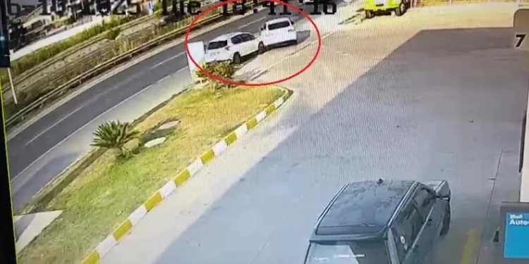 Adana’da 14 milyonluk kaçak güneş gözlüğü ve telefon ele geçirildi