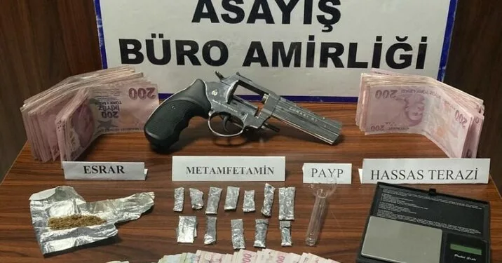 Alkol ve ışık ihlali kazayı beraberinde getirdi: 2 yaralı