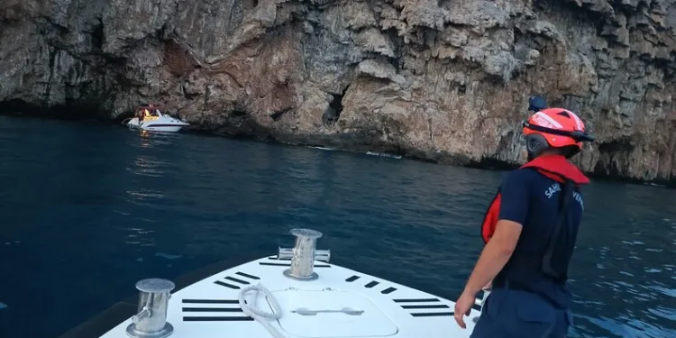Alkol ve ışık ihlali kazayı beraberinde getirdi: 2 yaralı