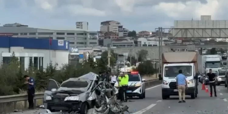 Edremit’te trafik kazası: 3 yaralı