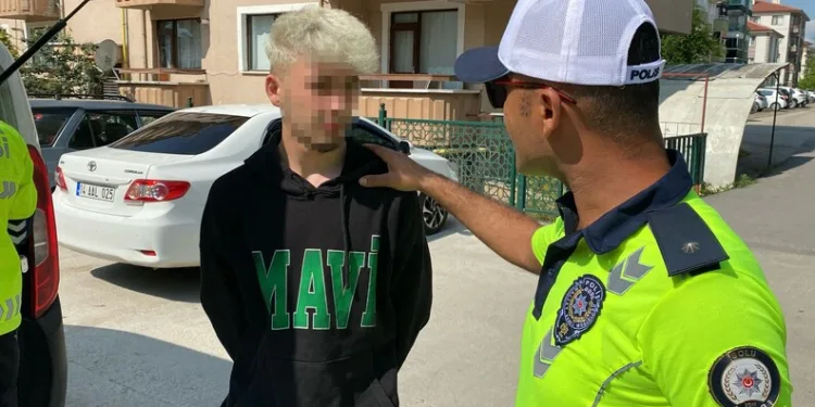Edremit’te trafik kazası: 3 yaralı