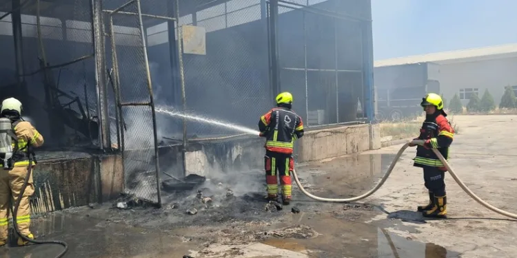 Edremit’te trafik kazası: 3 yaralı