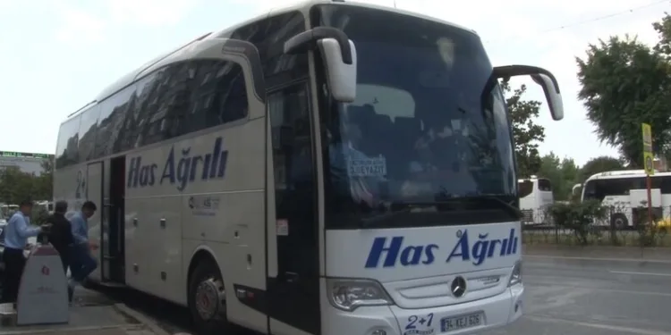 Mardin’de kontrolden çıkan otomobil şarampole yuvarlandı: 1 ölü, 1 yaralı