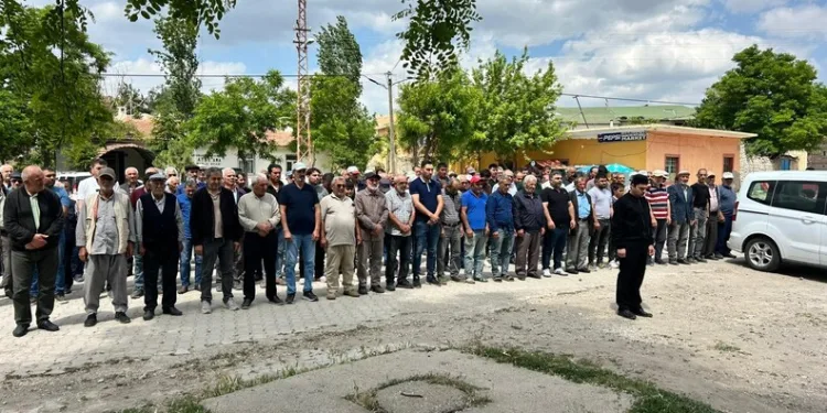 Mardin’de kontrolden çıkan otomobil şarampole yuvarlandı: 1 ölü, 1 yaralı