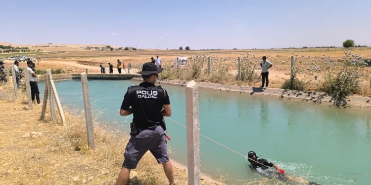 Düğün konvoyunda açılan ateş çocuğu yaraladı