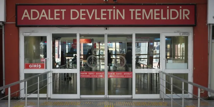 Uyuşturucu ticaretinden yargılanan 74 yaşındaki sanık: “45 senedir uyuşturucu içiyorum”