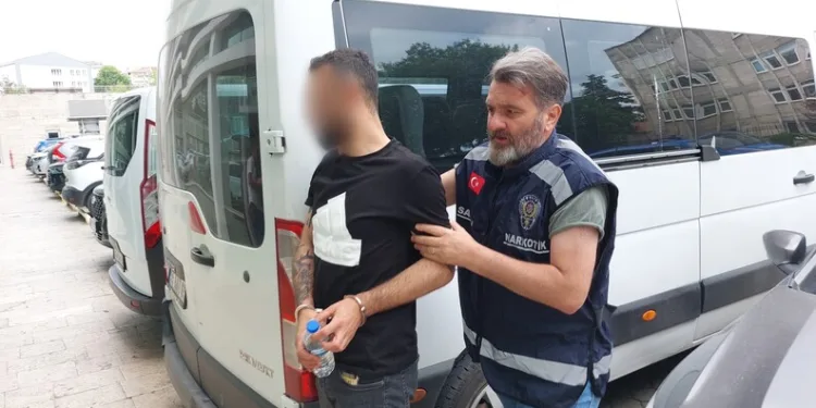 Uyuşturucu ticaretinden yargılanan 74 yaşındaki sanık: “45 senedir uyuşturucu içiyorum”