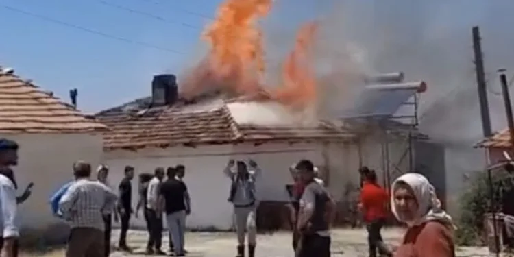 Samsun’da tır ile otomobil çarpıştı, 5 yaşındaki çocuk yaralandı