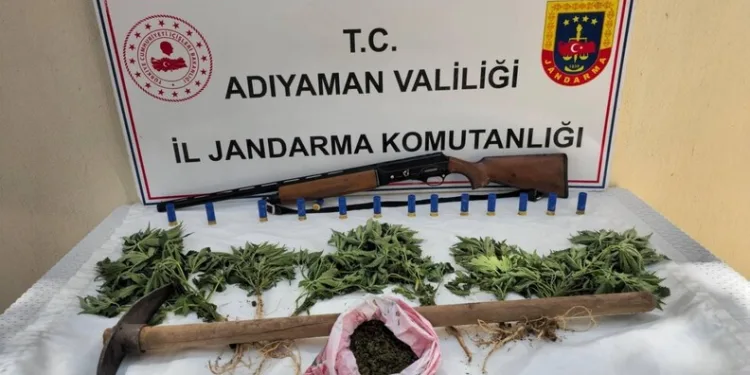 Yoldan çıkarak takla atan otomobilin sürücüsü hayatını kaybetti