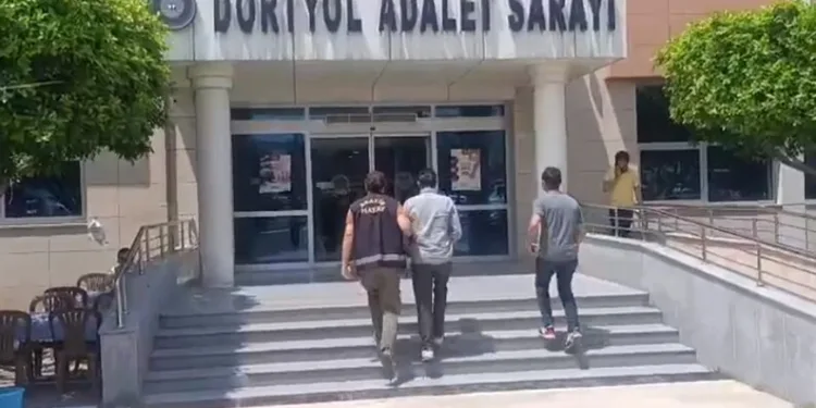 Yoldan çıkarak takla atan otomobilin sürücüsü hayatını kaybetti