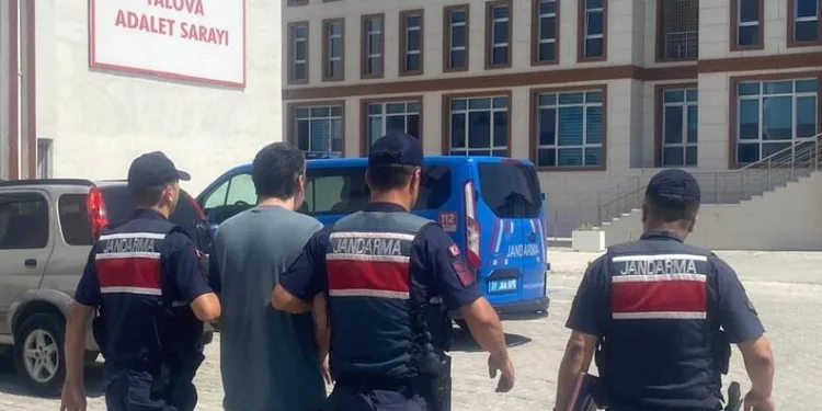 Yoldan çıkarak takla atan otomobilin sürücüsü hayatını kaybetti