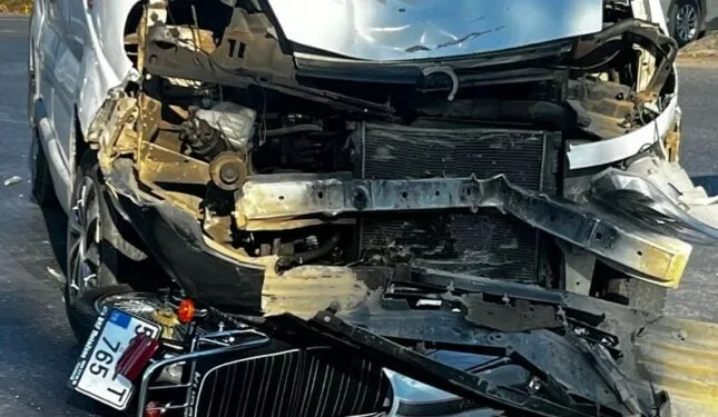 Düğünde atılan havai fişek buğday tarlasını küle çevirdi