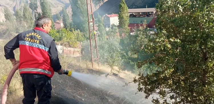 Otomobil ile motosiklet kafa kafaya çarpıştı: 1 ölü