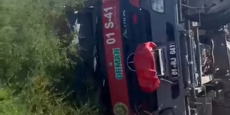 Jandarma Ağırnaslı gençleri uyuşturucuya karşı bilgilendirdi