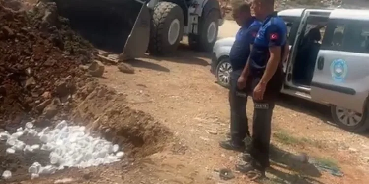 Jandarma Ağırnaslı gençleri uyuşturucuya karşı bilgilendirdi