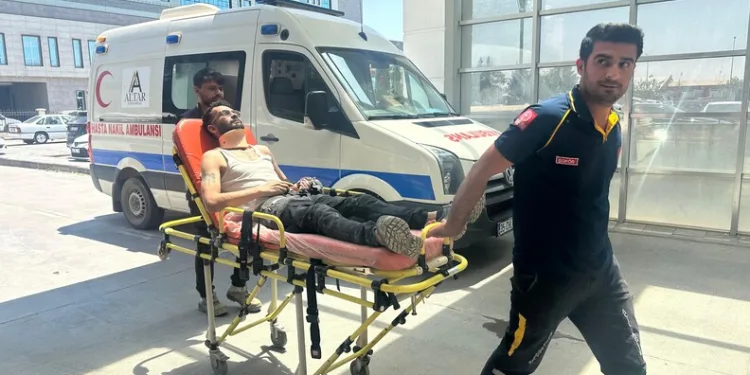 Jandarma Ağırnaslı gençleri uyuşturucuya karşı bilgilendirdi