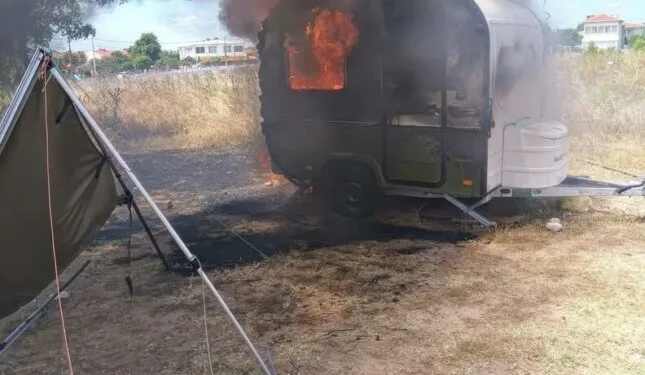 Elazığ’da motosiklet istinat duvarına çaptı: 2 yaralı