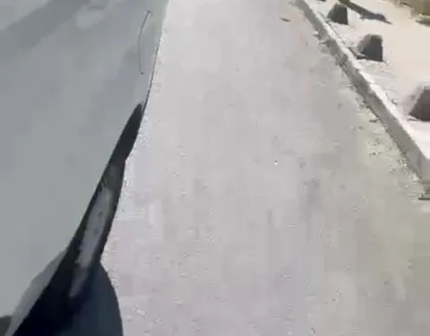 Elazığ’da motosiklet istinat duvarına çaptı: 2 yaralı