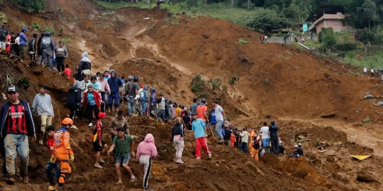 Kötü koku üzerine girilen evde yaşlı adamın cansız bedeniyle karşılaşıldı