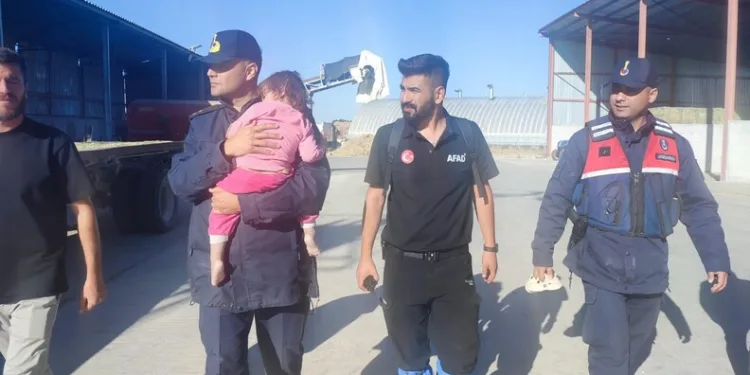Kötü koku üzerine girilen evde yaşlı adamın cansız bedeniyle karşılaşıldı