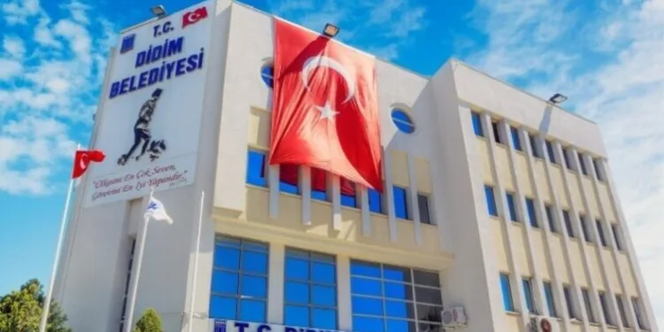 Düzce’de 2 servis aracı ve tır kazaya karıştı: 6 yaralı