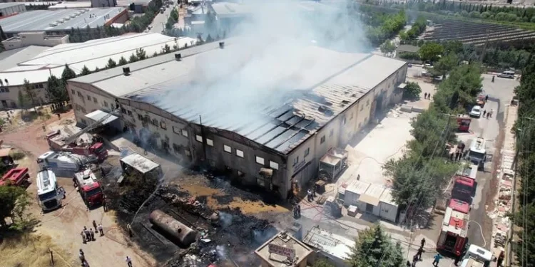 Babaeski’de anızda başlayan yangın ekili arazilere sıçradı