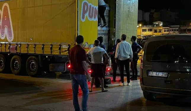 Akhisar’da başlayan orman yangınına müdahale devam ediyor