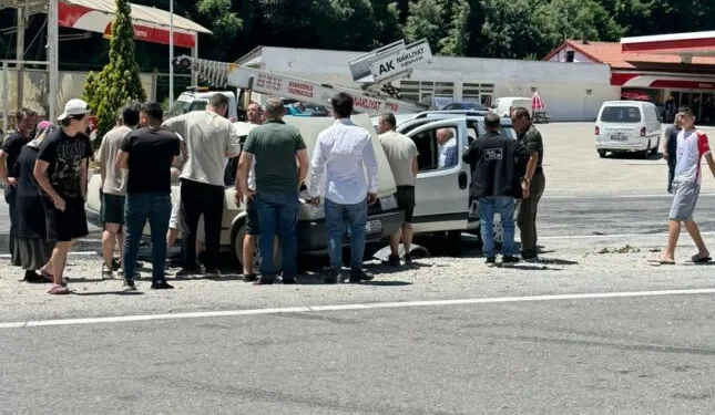 Akhisar’da başlayan orman yangınına müdahale devam ediyor