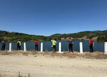 Kayıp Burak, havadan, karadan ve su altından aranıyor