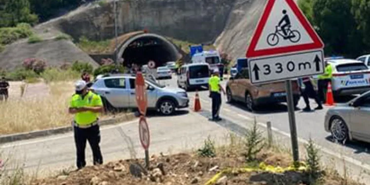 Antalya’da feci kaza: 2 genç hayatını kaybetti