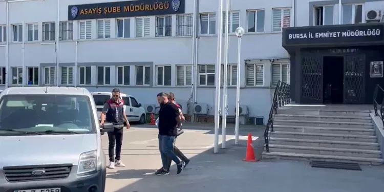 Bursa’da servis bahanesiyle vatandaşı dolandırdılar