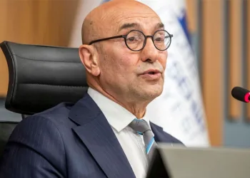 İzmir Büyükşehir’e operasyon: Tunç Soyer gözaltına alındı