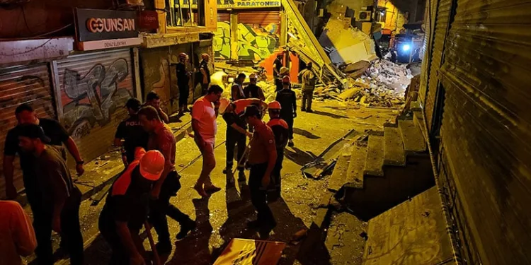 Beyoğlu’nda binada patlama