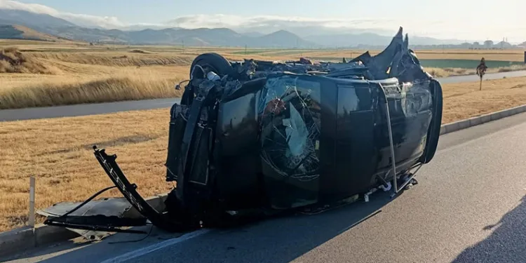 Merzifon’da traktör ve araç çarpıştı: 1 ölü, 4 yaralı