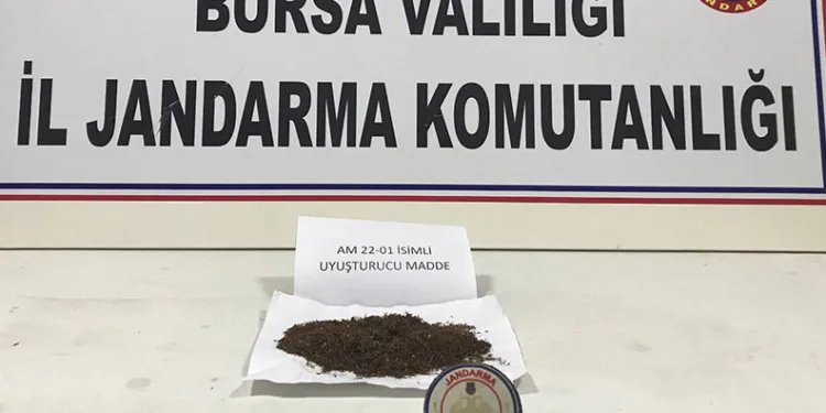 Bursa’da uyuşturucu taciri kıskıvrak yakalandı