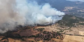 Yoğun dumanlar havadan müdahaleyi zorlaştırıyor