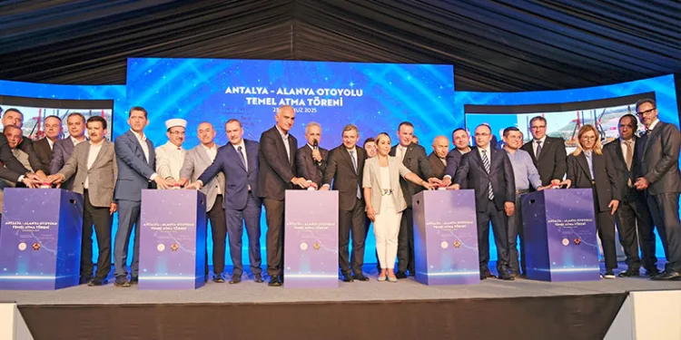 Antalya-Alanya arası 36 dakikaya iniyor