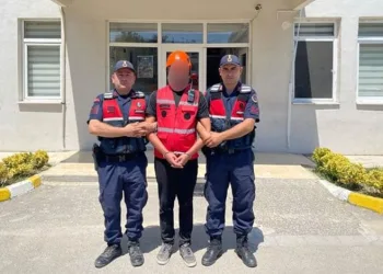Yangın bölgesindeki sahte arama kurtarmacı yakalandı