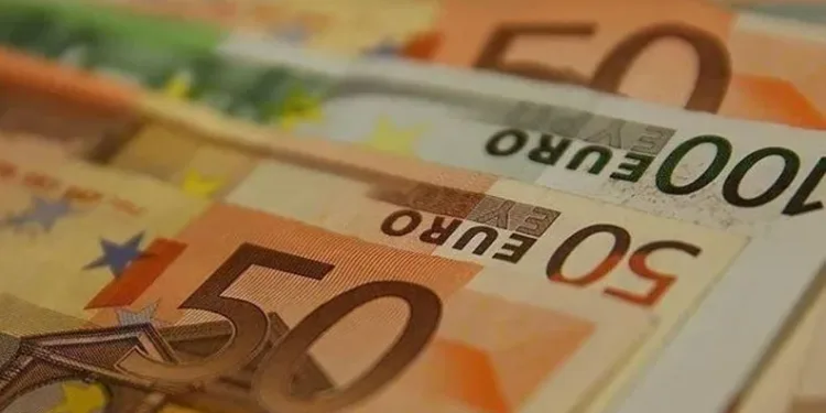 Euro rekor kırdı