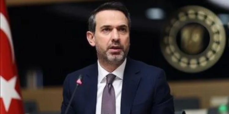 Sıcaktan bunaldı yavru kangal ile aynı varilin içinde serinledi