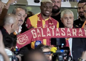 Osimhen imza için İstanbul’da