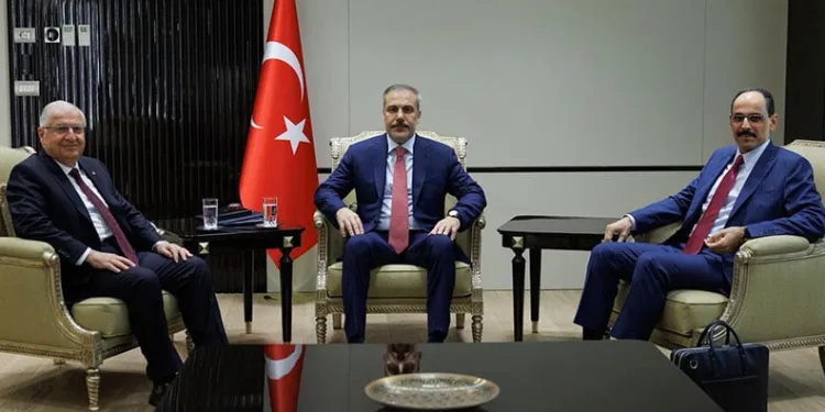 Dışişleri Bakanlığında 3’lü zirve