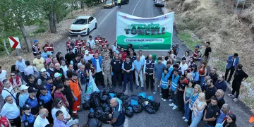 Tunceli’deki temizlik kampanyasına vali de katıldı