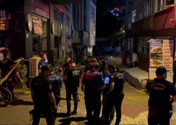 Bursa’da polise bıçak çeken şahıs tutuklandı