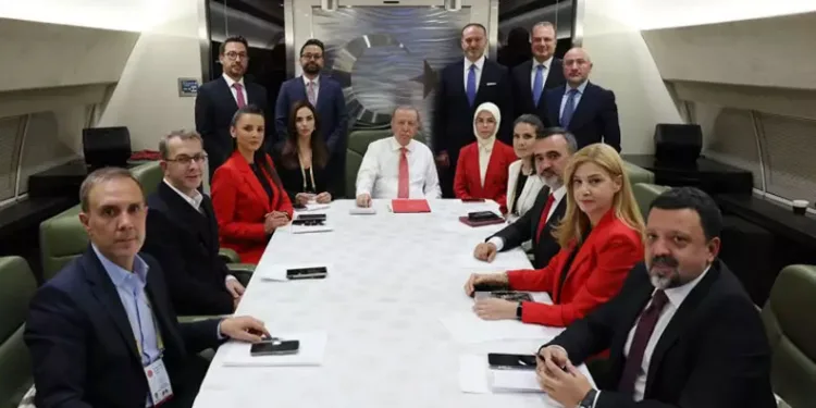 Cumhurbaşkanı Erdoğan’dan CHP açıklaması: Her yerden çok pis kokular geliyor